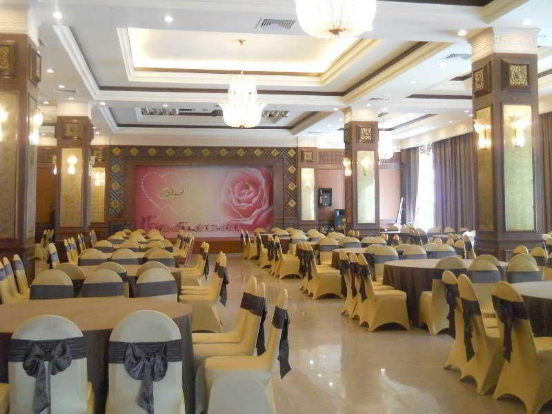 Muong Thanh Holiday Hue Hotel מראה חיצוני תמונה
