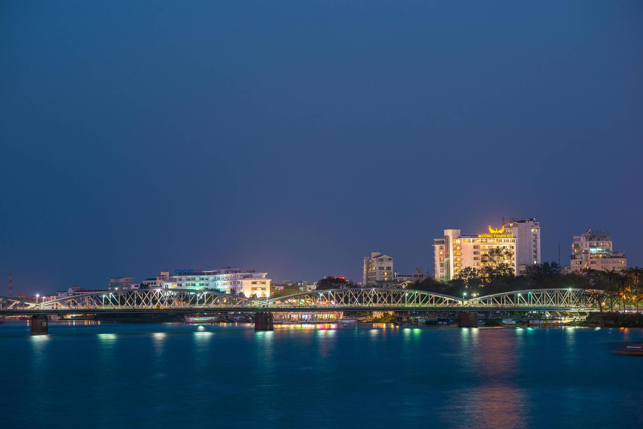 Muong Thanh Holiday Hue Hotel מראה חיצוני תמונה