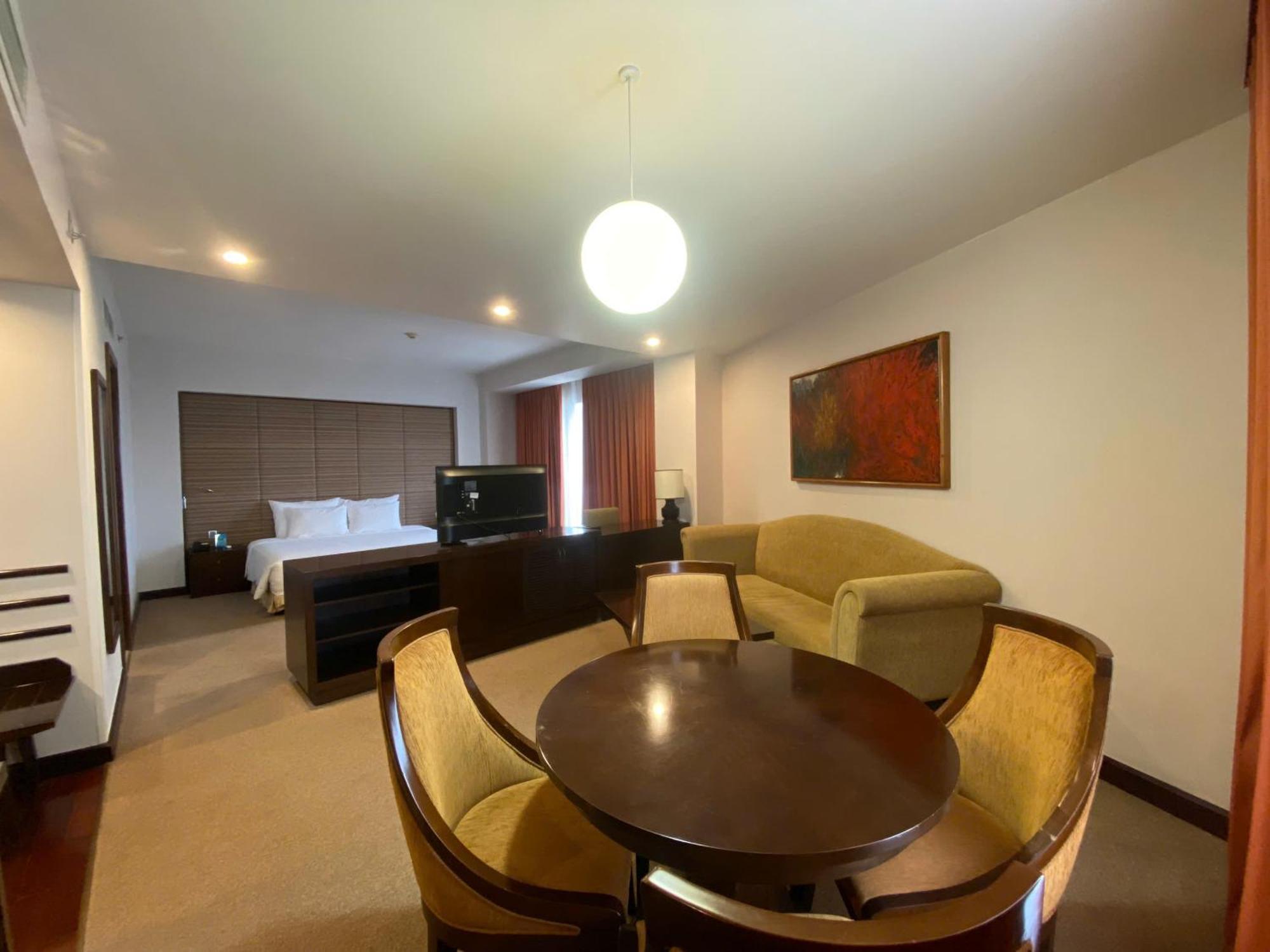 Muong Thanh Holiday Hue Hotel חדר תמונה
