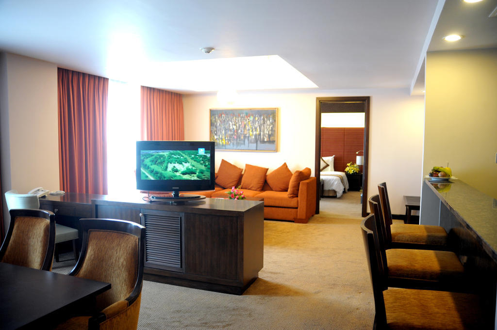Muong Thanh Holiday Hue Hotel מראה חיצוני תמונה